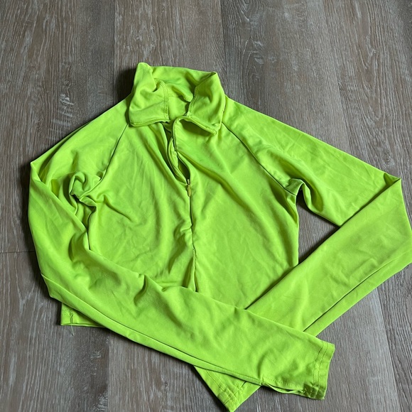 Fashion Nova Long Sleeve Biker Cropped Shirt - Picture 2 of 3